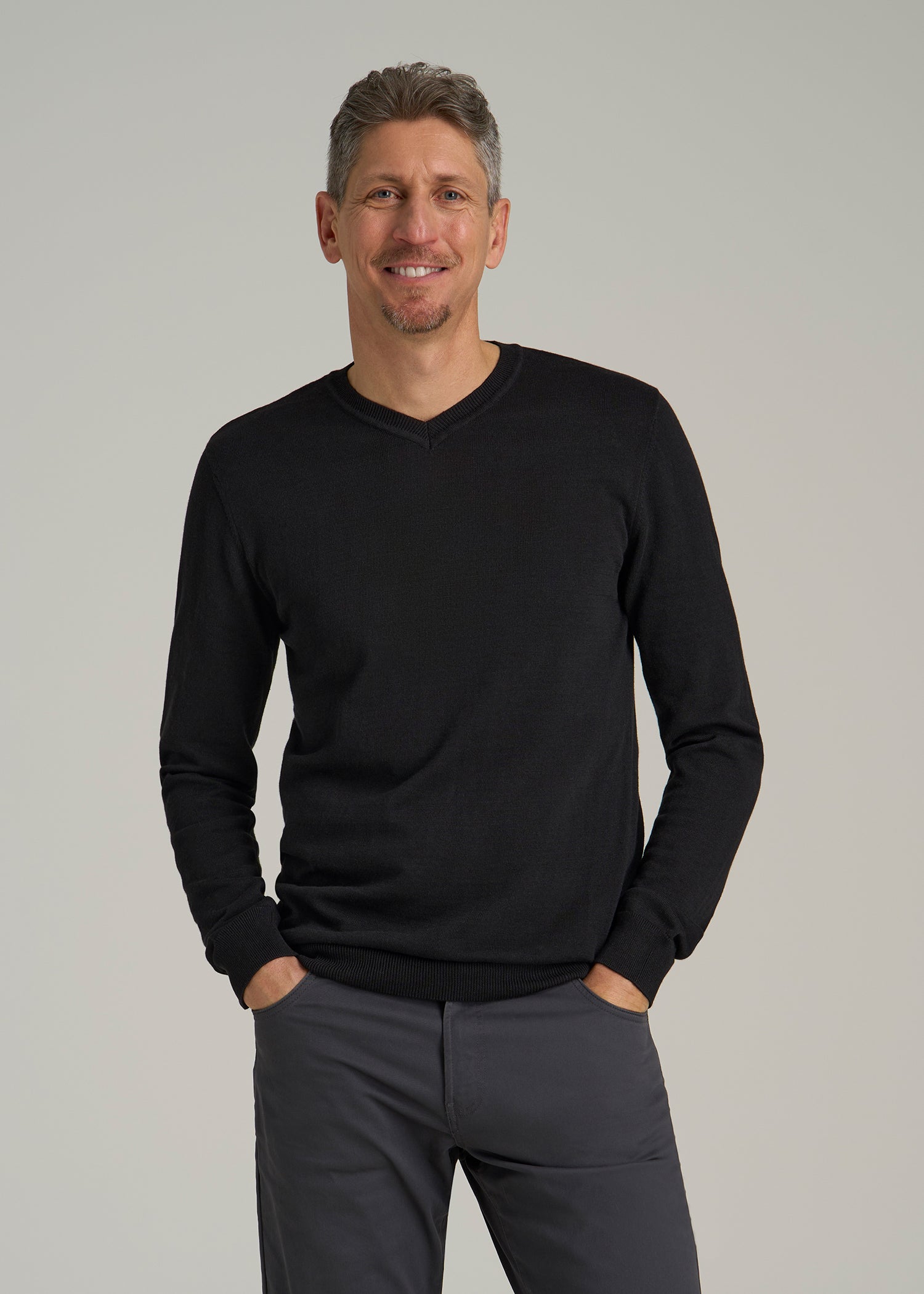 Everyday V-Neck Sweater for Tall Men in Black