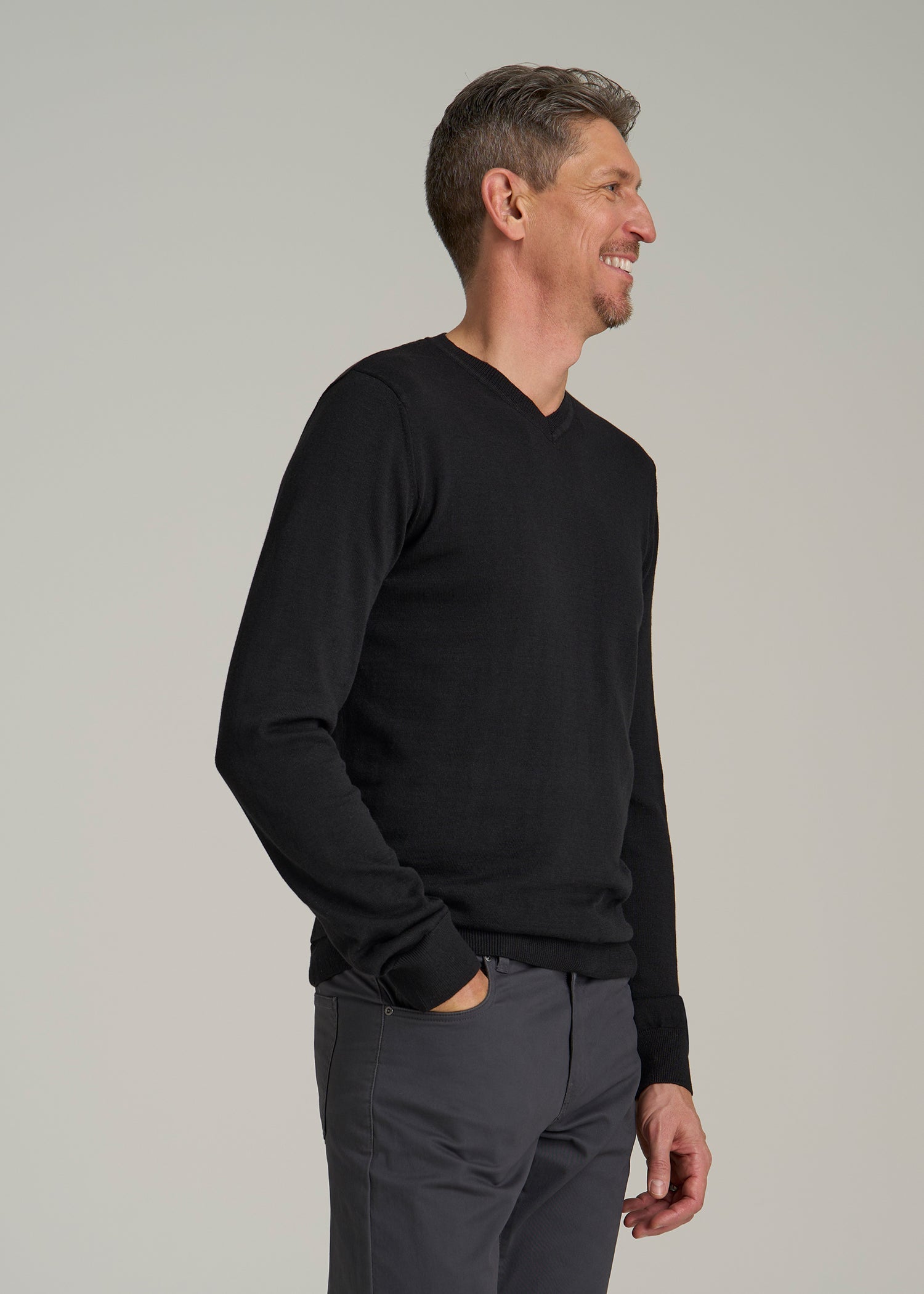 Everyday V-Neck Sweater for Tall Men in Black