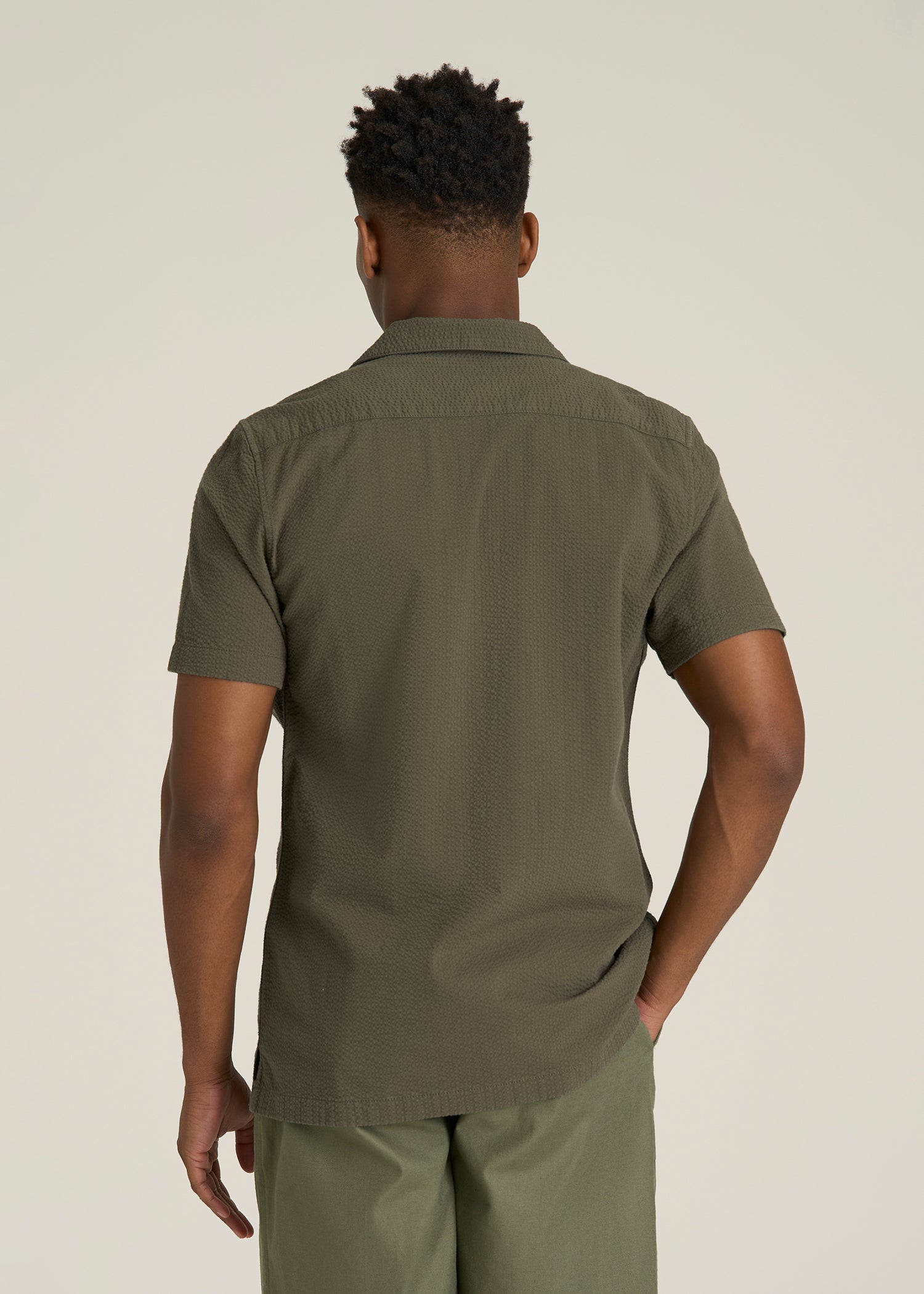 Seersucker Camp Collar Short Sleeve Shirt for Tall Men in Olive