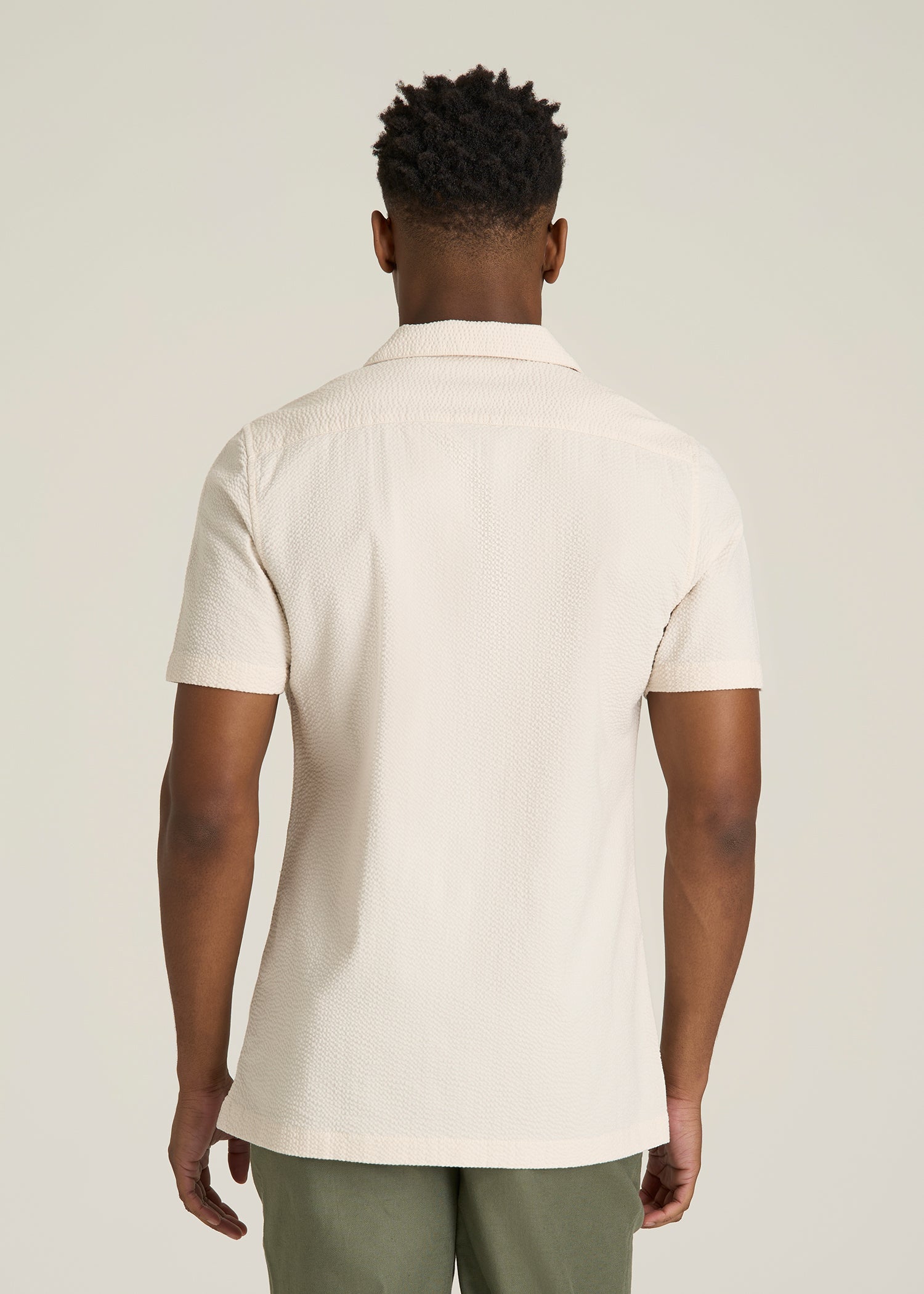 Seersucker Camp Collar Short Sleeve Shirt for Tall Men in White Sand