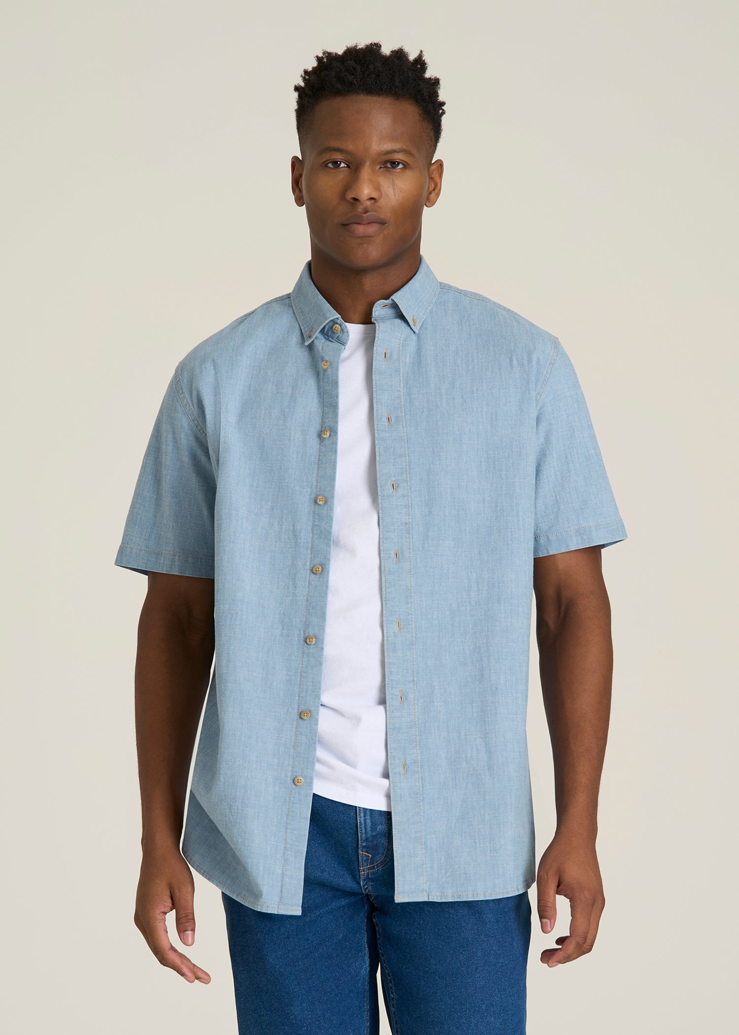 Short Sleeve Chambray Shirt for Tall Men in Light Blue Chambray