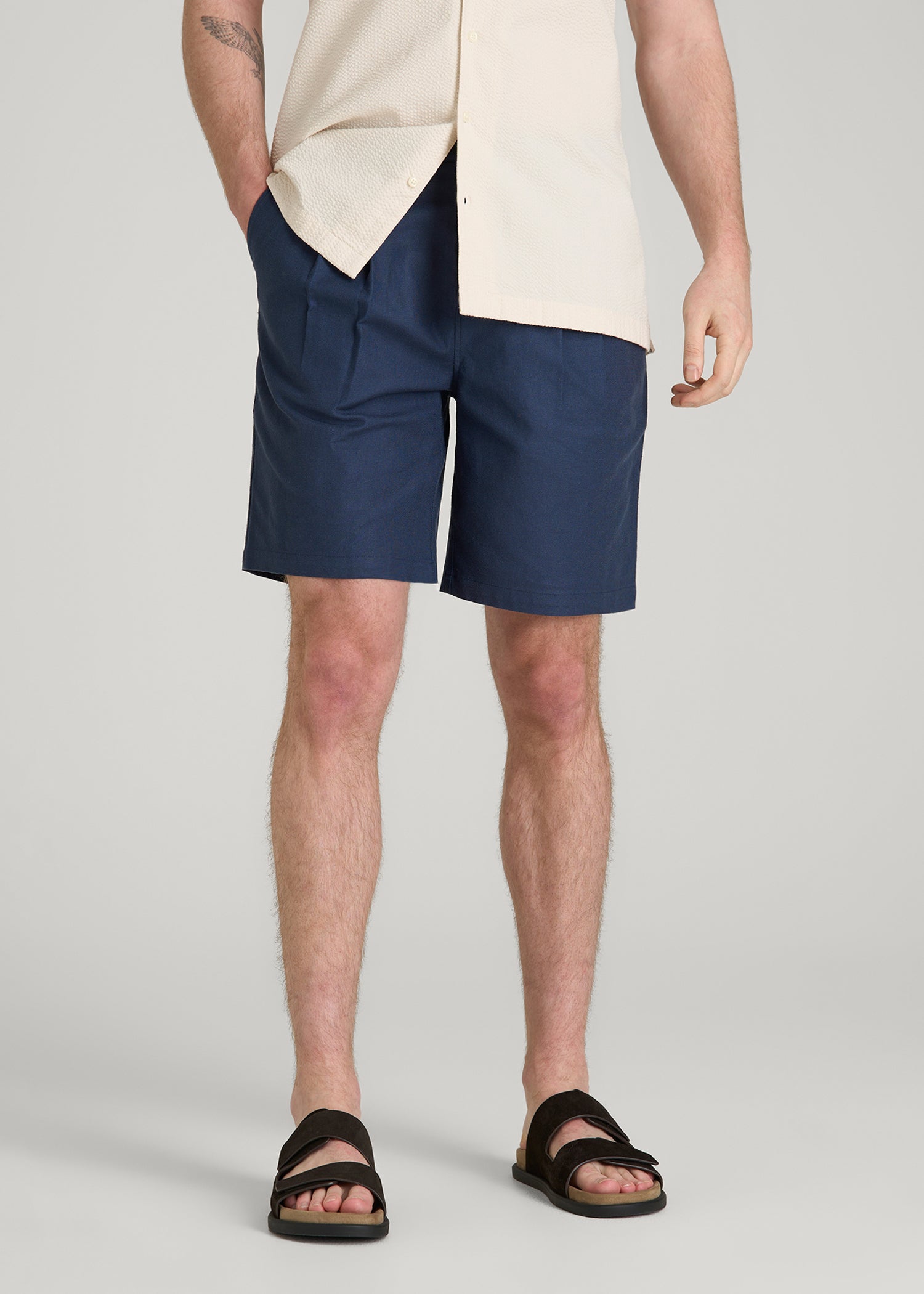 Stretch Cotton Linen Blend Shorts for Tall Men in Navy Blue