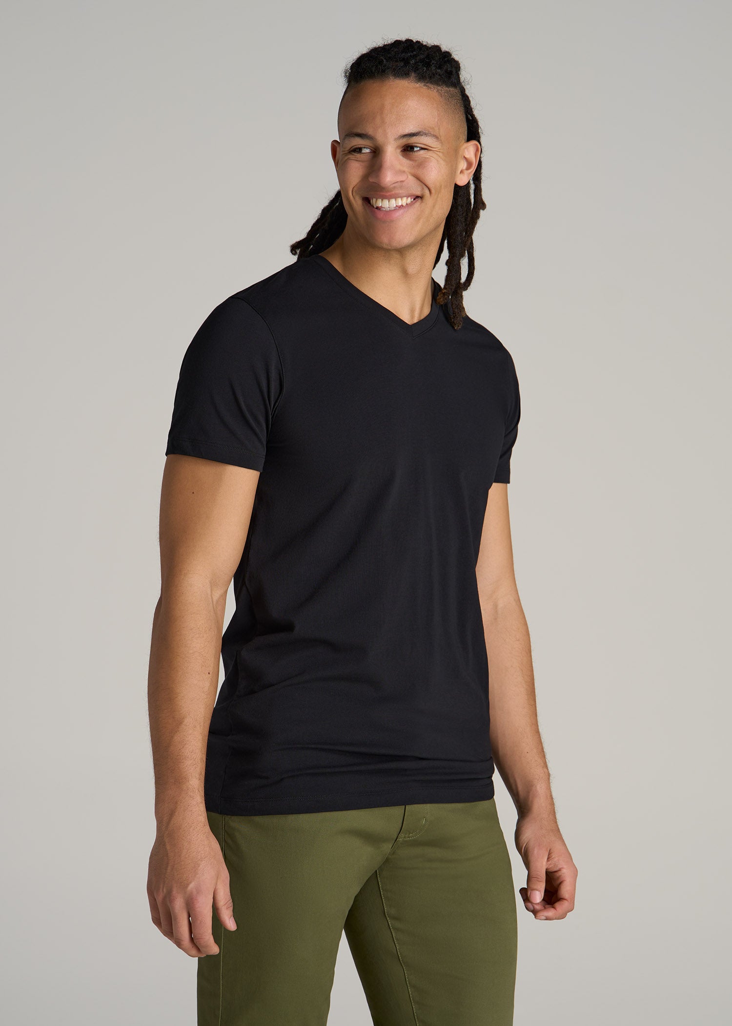 The Essential Modern Fit V-Neck Tee for Tall Men in Black