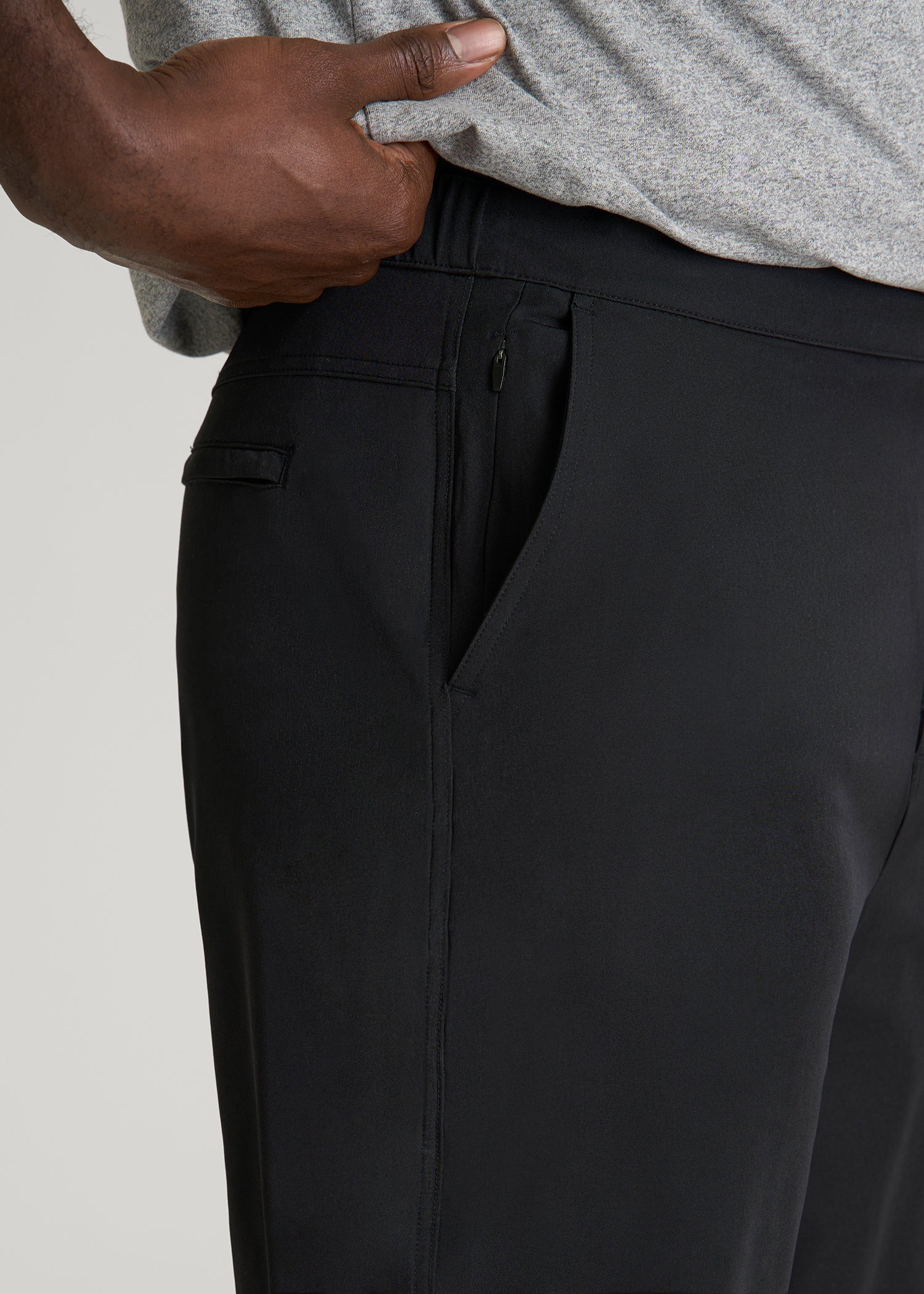 Stretch Hybrid Shorts for Tall Men in Deep Black