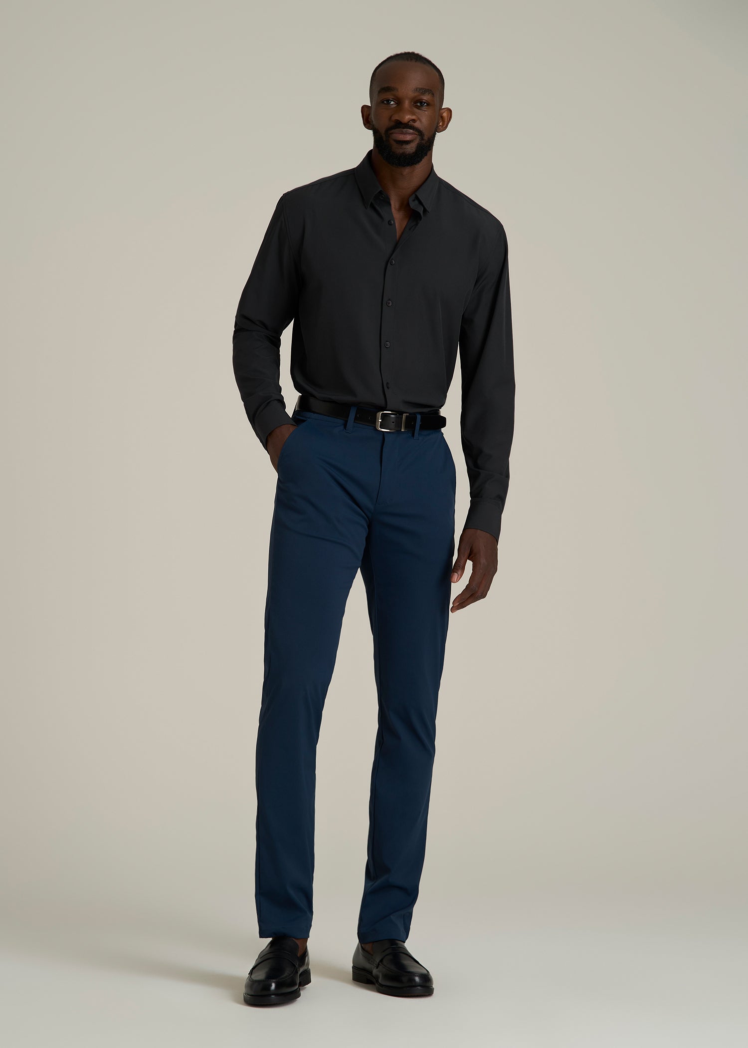 Traveler Stretch Dress Shirt in Black