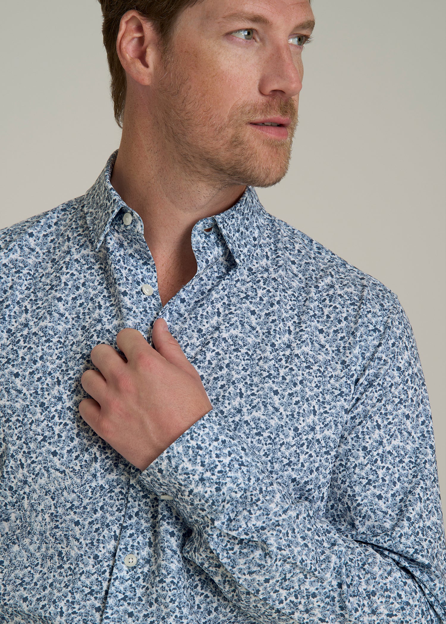 Traveler Stretch Dress Shirt in Blue Scattered Floral