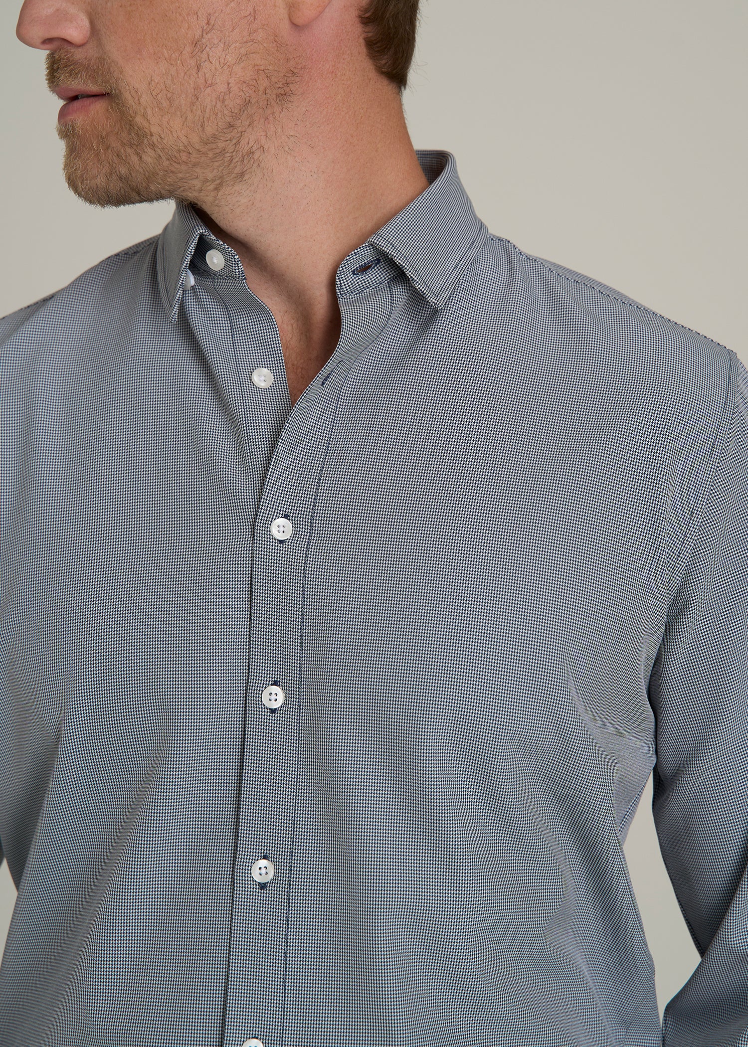 Traveler Stretch Dress Shirt in Navy and White Houndstooth