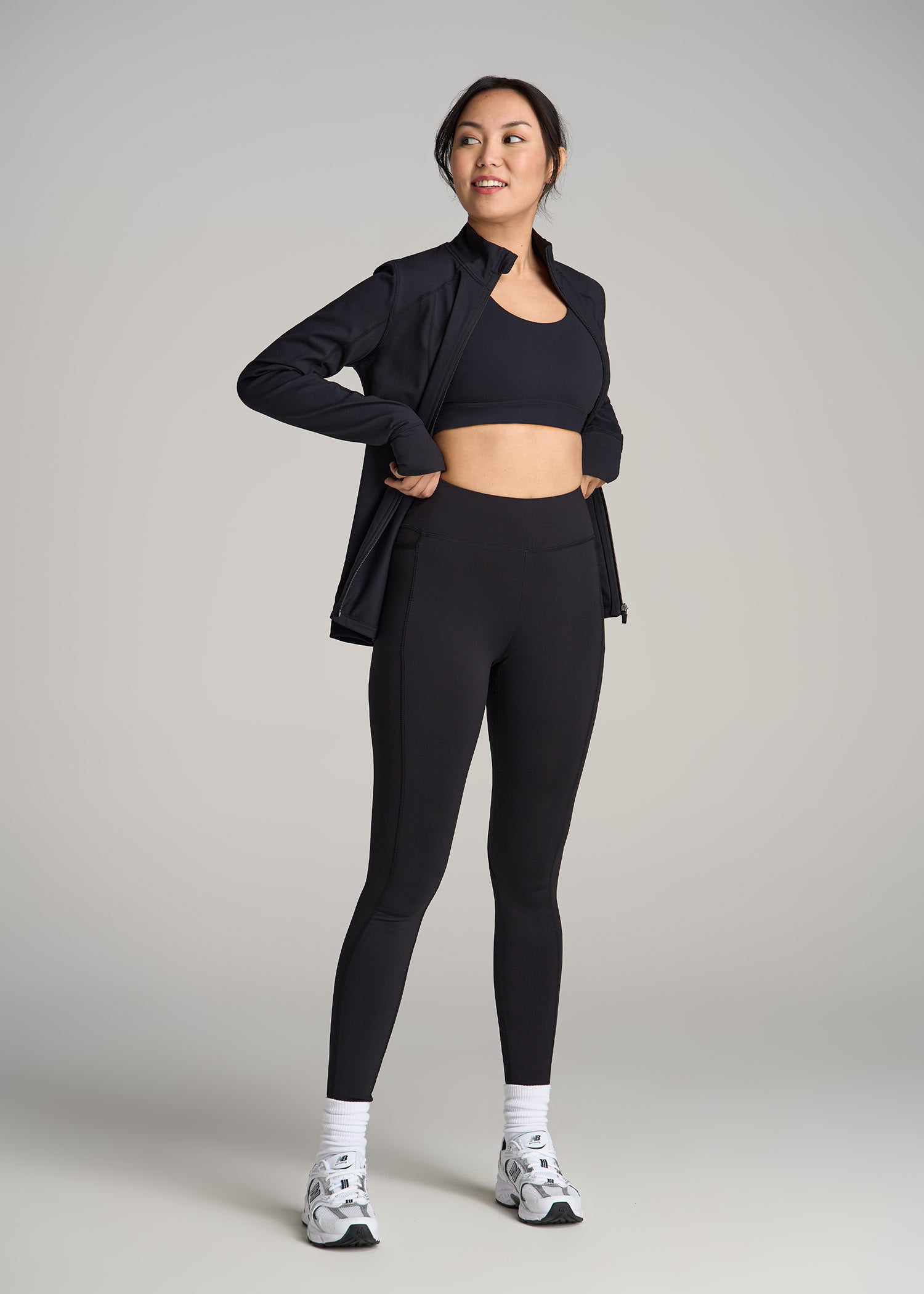 Bella Outer-Pocket Leggings for Tall Women in Black